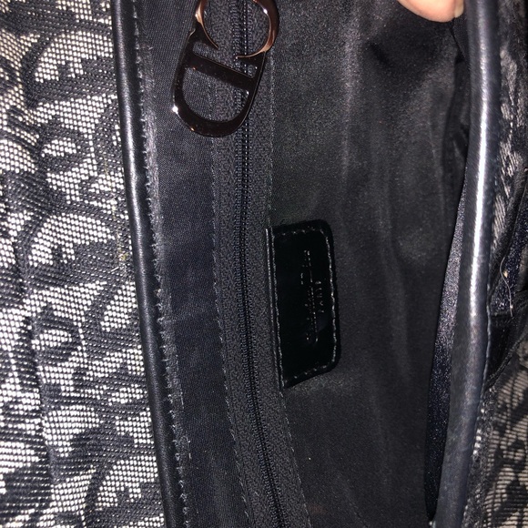 Christian Dior monogram blk purse - Picture 6 of 6